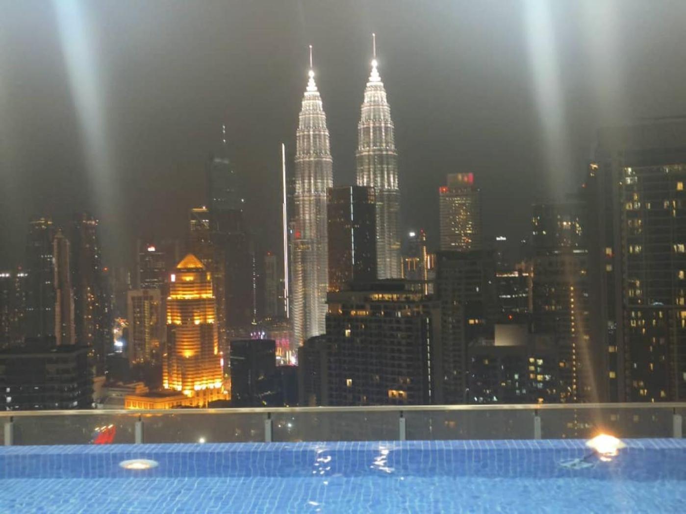 The Luxe Suites Infinitum Klcc Kuala Lumpur Exterior foto