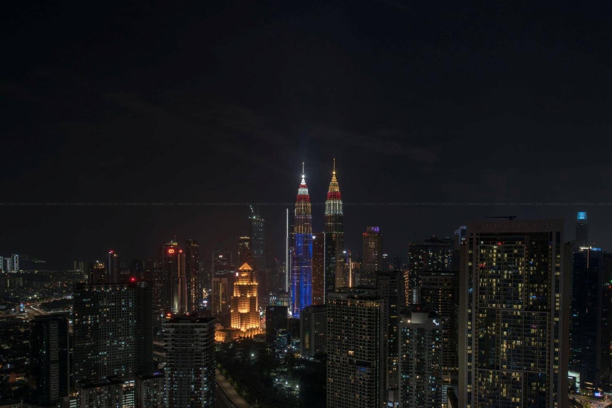 The Luxe Suites Infinitum Klcc Kuala Lumpur Exterior foto