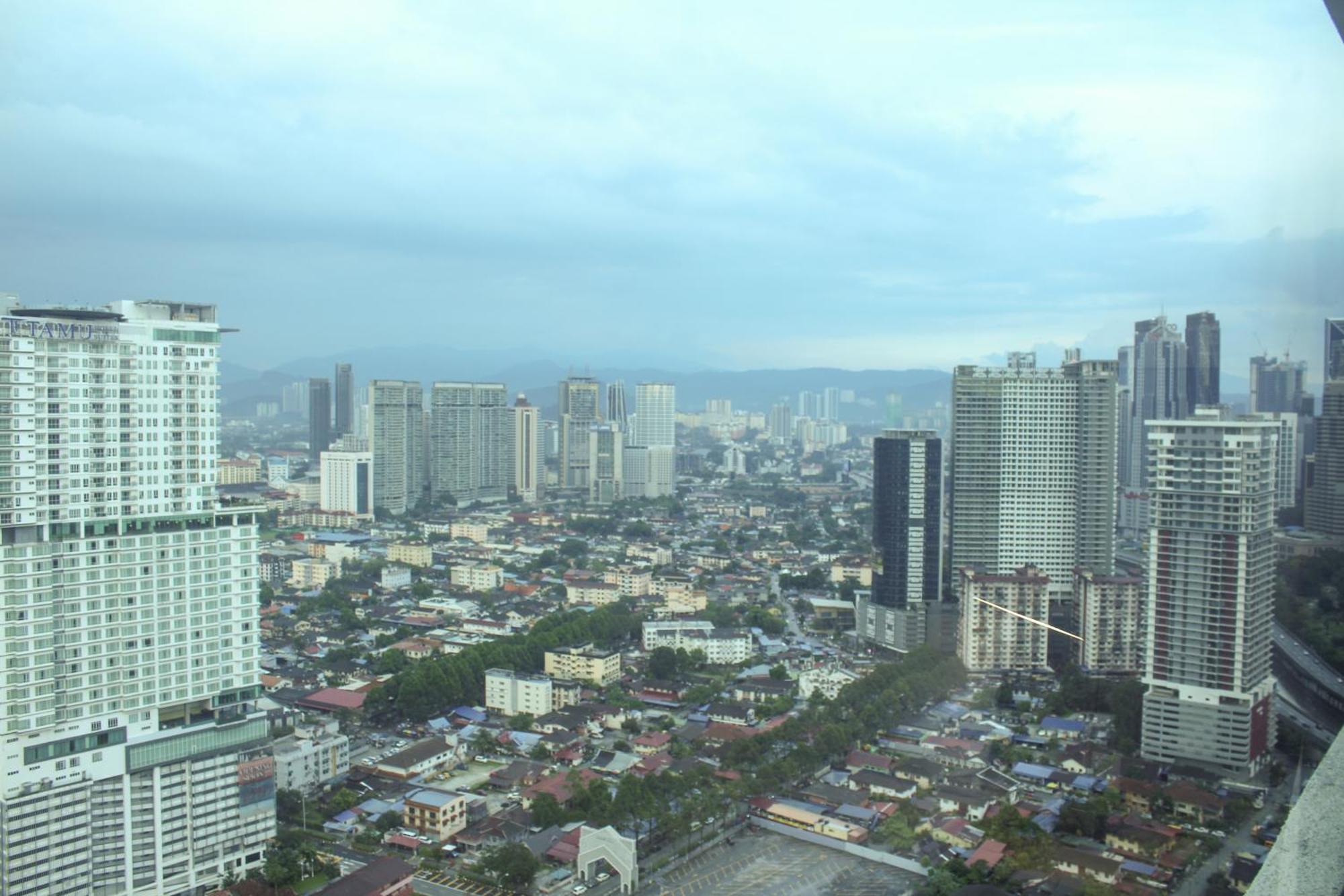 The Luxe Suites Infinitum Klcc Kuala Lumpur Exterior foto